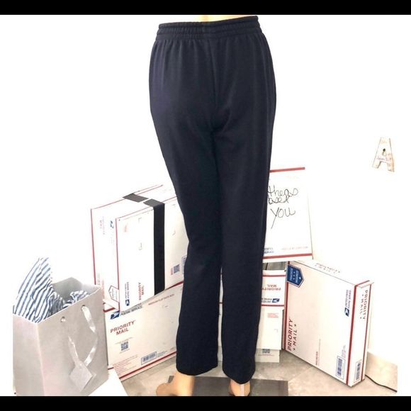 Adidas pants - Picture 5 of 8